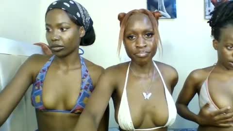 Snapshot of babydoll_230 chatting on July 20, 2026, 9:12 am Babydoll 230 online show from July 20, 2026, 9:12 am