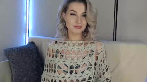 Kate online show from December 15, 2025, 4:44 pm