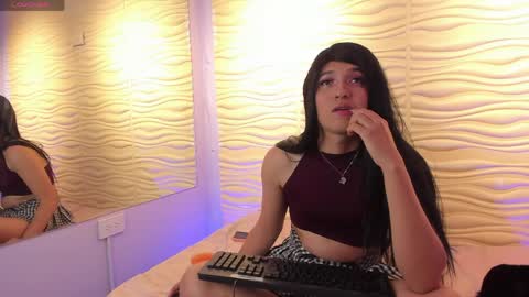 babyfemboy7 online show from April 21, 2026, 8:01 pm