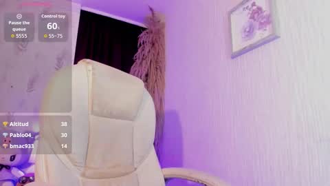 Foxy online show from April 25, 2026, 8:06 am
