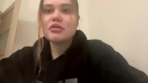 babymeow17 online show from January 8, 2026, 10:45 pm