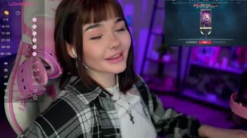 Snapshot of babyroxynill chatting on February 13, 2025, 1:40 am Nika online show from February 13, 2025, 1:40 am