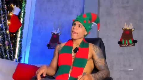 Snapshot of bad_boytoh chatting on December 16, 2025, 12:43 pm bad_boytoh online show from December 16, 2025, 12:43 pm