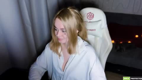 Lin online show from October 28, 2025, 1:53 am