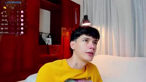 Snapshot of badboy_one chatting on October 24, 2025, 9:44 pm jhojan online show from October 24, 2025, 9:44 pm