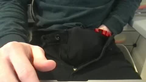 Snapshot of baddersguy13 chatting on January 9, 2026, 9:34 am baddersguy13 online show from January 9, 2026, 9:34 am