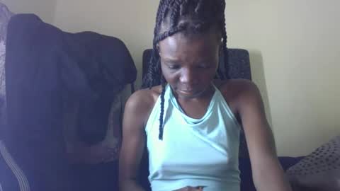 baddie_floxxy online show from May 12, 2026, 7:44 pm
