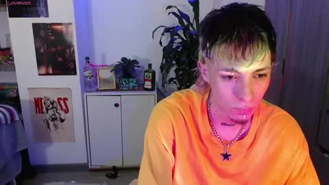 Snapshot of badeyes_crazylilgoat chatting on September 29, 2025, 10:20 am Dan Lila online show from September 29, 2025, 10:20 am