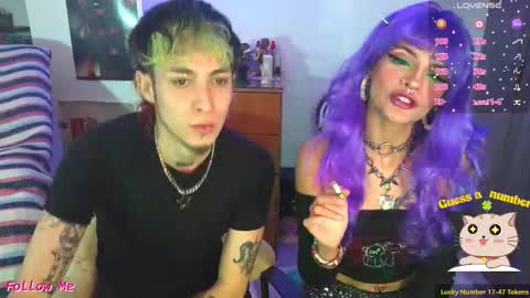 Snapshot of badeyes_crazylilgoat chatting on November 14, 2025, 8:40 pm Dan Lila online show from November 14, 2025, 8:40 pm