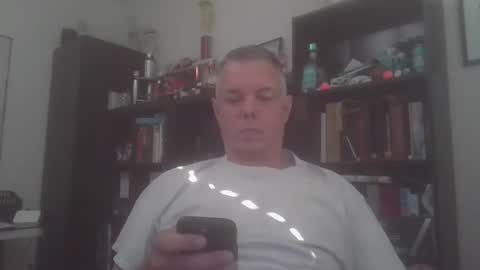 Snapshot of badger32934 chatting on April 29, 2026, 9:54 pm Badger online show from April 29, 2026, 9:54 pm