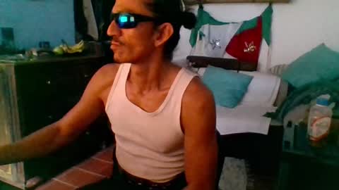 Mexican livin Off the Wall online show from February 4, 2025, 3:26 pm