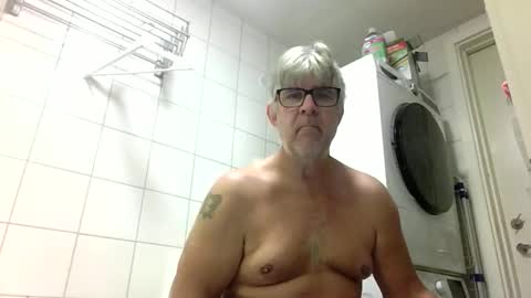 Snapshot of baggelina75 chatting on October 21, 2025, 9:43 am baggelina75 online show from October 21, 2025, 9:43 am