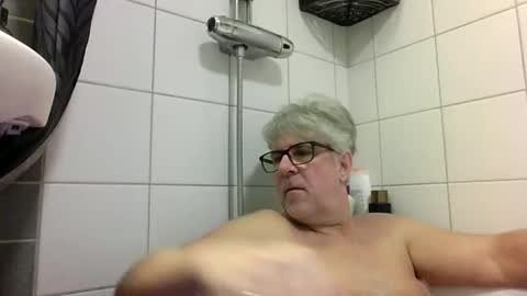 Snapshot of baggelina75 chatting on February 2, 2026, 8:51 pm baggelina75 online show from February 2, 2026, 8:51 pm