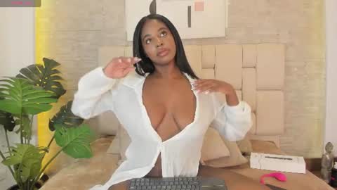 Snapshot of bahamadia_ chatting on July 10, 2026, 3:44 am bahamadia_ online show from July 10, 2026, 3:44 am