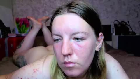 Snapshot of baiambel_mi chatting on July 15, 2026, 3:39 pm holly online show from July 15, 2026, 3:39 pm