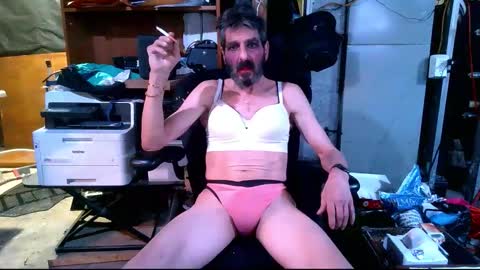 Snapshot of balddickstroking chatting on December 16, 2025, 2:22 pm balddickstroking online show from December 16, 2025, 2:22 pm