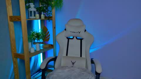 Elly online show from March 4, 2026, 5:13 am