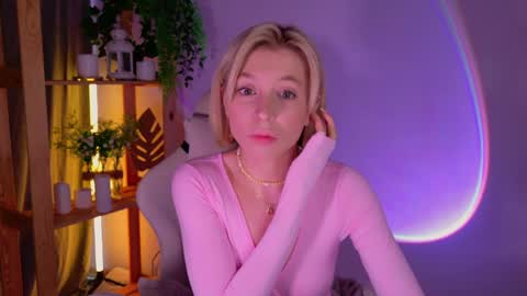 Snapshot of balerinacappuccino_ chatting on May 24, 2026, 11:04 am Elly online show from May 24, 2026, 11:04 am