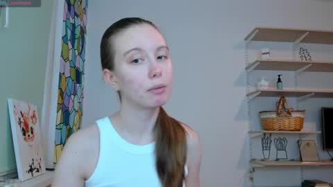 Kira online show from October 28, 2025, 9:39 pm