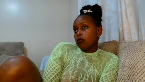 Snapshot of bambi_e chatting on June 22, 2026, 7:00 pm bambi_e online show from June 22, 2026, 7:00 pm