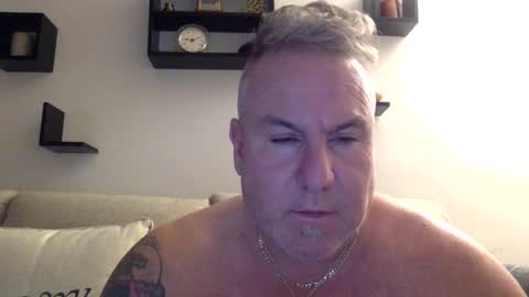 Snapshot of banana5289 chatting on January 7, 2025, 2:10 am banana5289 online show from January 7, 2025, 2:10 am