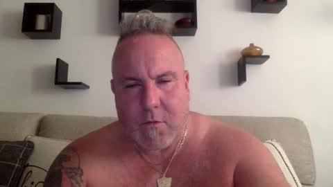 banana5289 online show from May 18, 2026, 8:03 pm