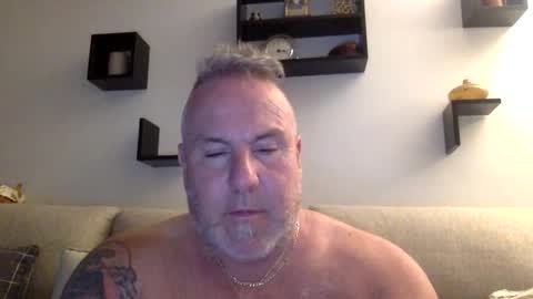 banana5289 online show from May 20, 2026, 10:27 pm