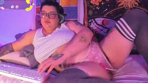 Snapshot of banana__squirt chatting on October 1, 2025, 8:37 pm Ana online show from October 1, 2025, 8:37 pm