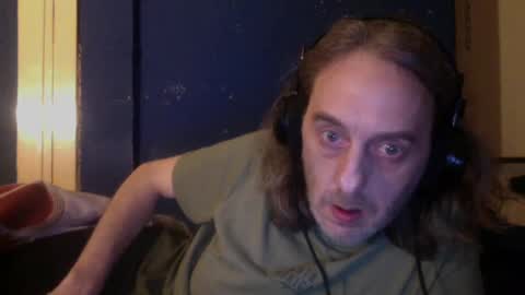 Snapshot of bangintoleather chatting on January 17, 2025, 3:23 am bangintoleather online show from January 17, 2025, 3:23 am