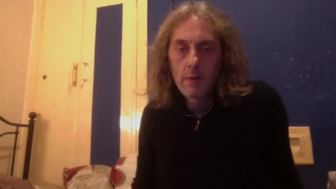 Snapshot of bangintoleather chatting on February 6, 2025, 3:06 am bangintoleather online show from February 6, 2025, 3:06 am