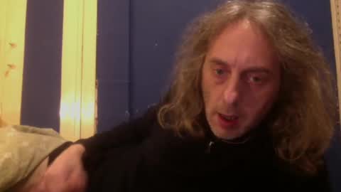 Snapshot of bangintoleather chatting on March 9, 2025, 3:22 am bangintoleather online show from March 9, 2025, 3:22 am