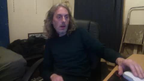 Snapshot of bangintoleather chatting on October 14, 2025, 1:17 am bangintoleather online show from October 14, 2025, 1:17 am