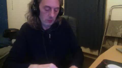 Snapshot of bangintoleather chatting on October 17, 2025, 2:26 am bangintoleather online show from October 17, 2025, 2:26 am