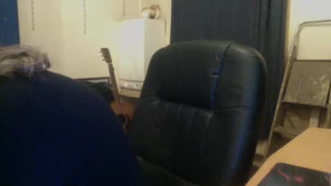 bangintoleather online show from November 2, 2025, 3:09 am