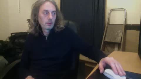 Snapshot of bangintoleather chatting on November 5, 2025, 2:33 am bangintoleather online show from November 5, 2025, 2:33 am