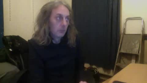 Snapshot of bangintoleather chatting on December 14, 2025, 2:50 am bangintoleather online show from December 14, 2025, 2:50 am