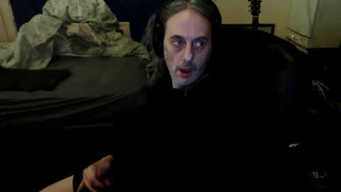 bangintoleather online show from February 3, 2026, 3:04 am