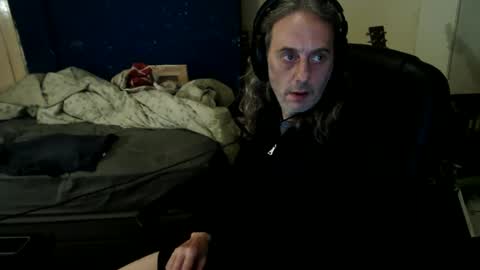 Snapshot of bangintoleather chatting on June 2, 2026, 1:18 am bangintoleather online show from June 2, 2026, 1:18 am