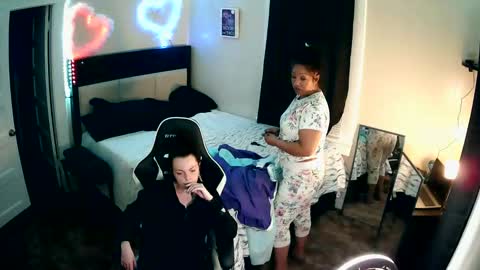 Snapshot of bankrollbarbies444 chatting on April 6, 2026, 4:43 am bankrollbarbies444 online show from April 6, 2026, 4:43 am