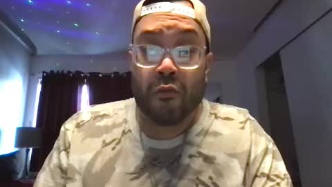 Snapshot of bape69 chatting on December 15, 2024, 8:15 pm ForskinPapi online show from December 15, 2024, 8:15 pm