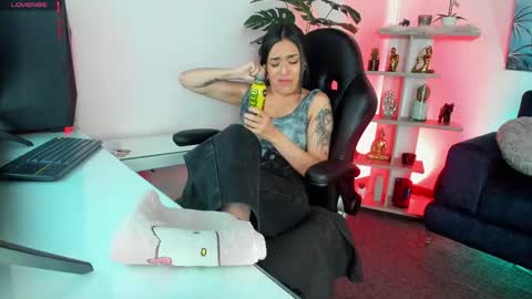 Gabi  online show from September 10, 2025, 7:47 pm