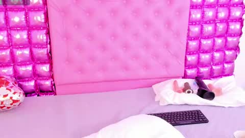 Snapshot of barbarahills_21 chatting on February 14, 2025, 7:44 pm Barbie Hills online show from February 14, 2025, 7:44 pm