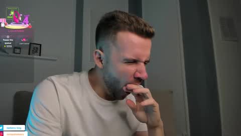 Snapshot of barberryx chatting on November 2, 2025, 6:16 am ENRIQUE online show from November 2, 2025, 6:16 am