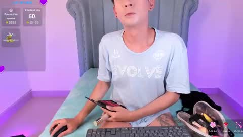 Snapshot of barbie_boy_ chatting on June 21, 2026, 7:33 am I work from home this is my room 3 online show from June 21, 2026, 7:33 am