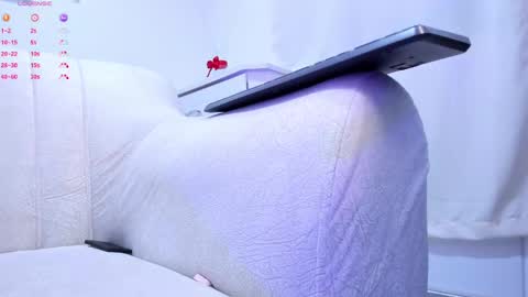  independet model online show from March 2, 2025, 6:59 am