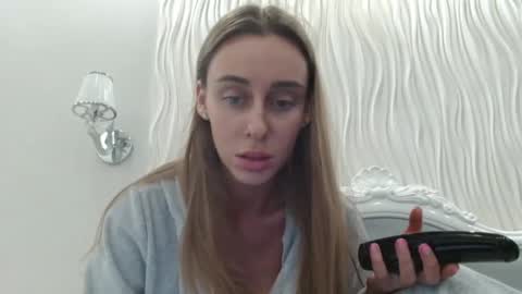 Kate online show from April 14, 2026, 6:36 pm