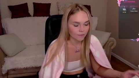 Lilli 3 online show from September 23, 2025, 5:21 am