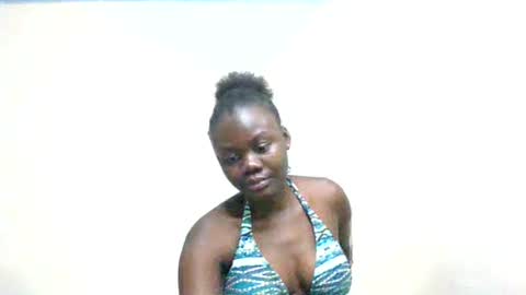 Snapshot of barbie_queen2 chatting on June 13, 2026, 9:35 pm queen online show from June 13, 2026, 9:35 pm