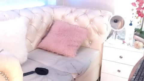 barbiefox_ online show from May 1, 2026, 12:59 am