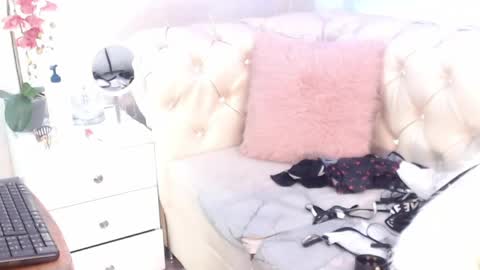 barbiefox_ online show from June 8, 2026, 12:03 am